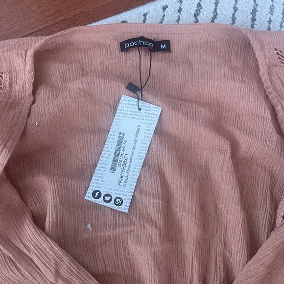 BOOHOO DRESS - Picture 2 of 2